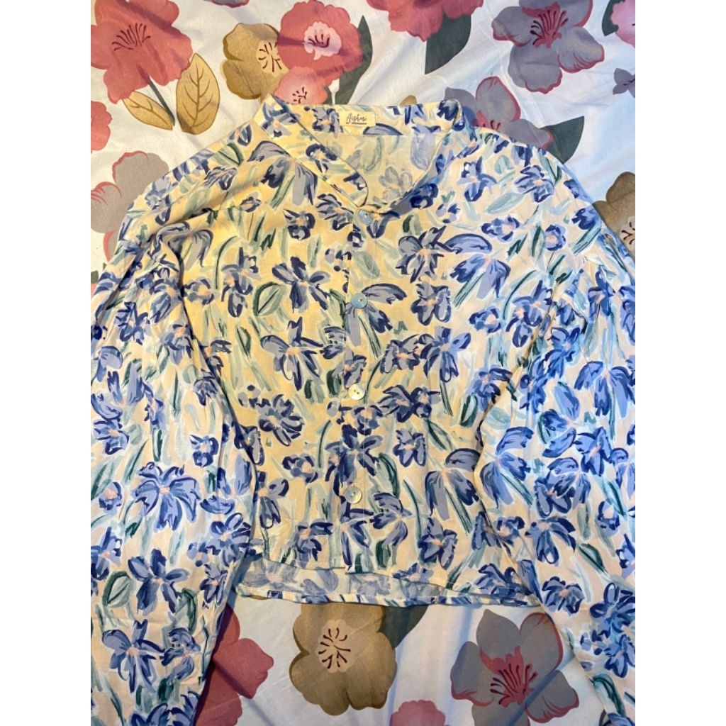 PRELOVED BAJU POTONGAN BUNGA BUNGA