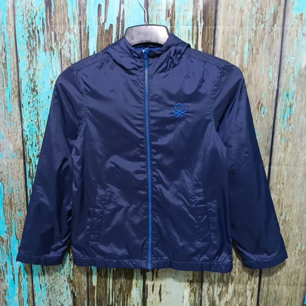 jaket outdoor UNITED COLORS OF BENETTON size S casual murah bagus