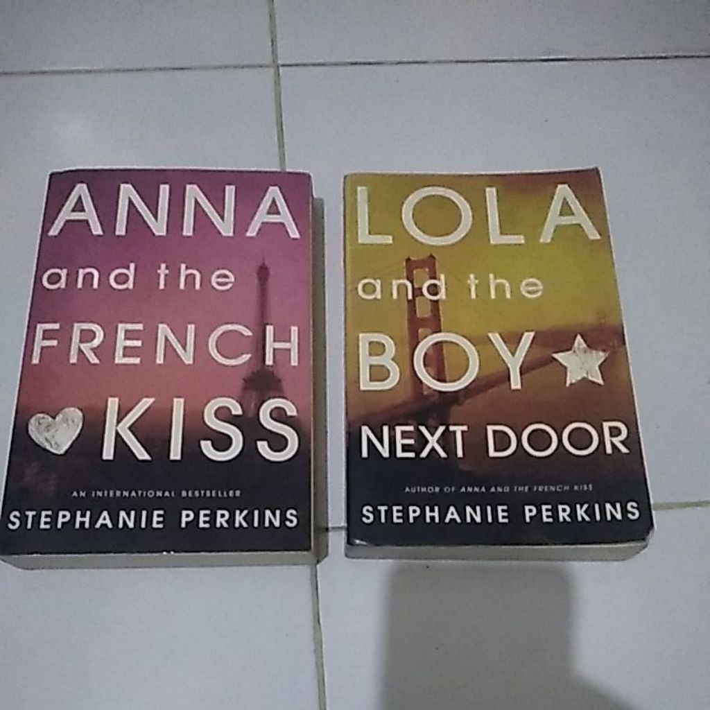 BUKU ANNA AND THE FRENCH KISS,AND LOLA AND THE BOY  NEXT DOOR