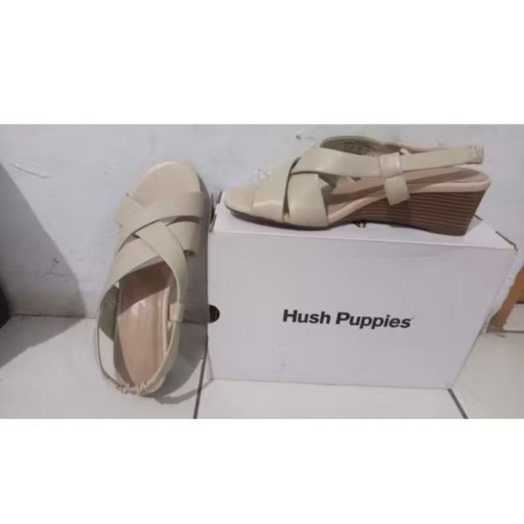 Sepatu Sandal Wanita Hush Puppies