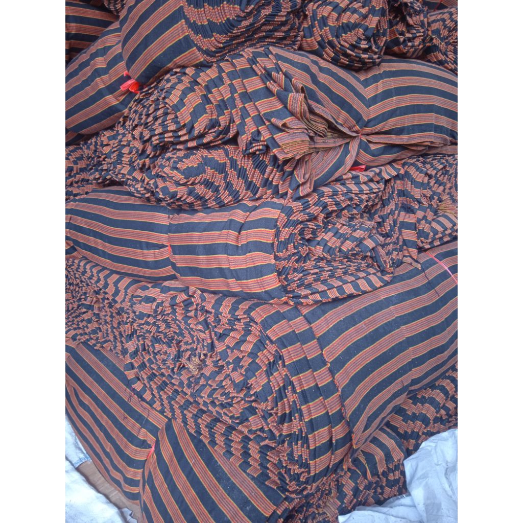 Kain Lurik, Kain Lurik Tradisional, Kain Lurik ATBM, Kain Surjan, Kain Lurik Meteran