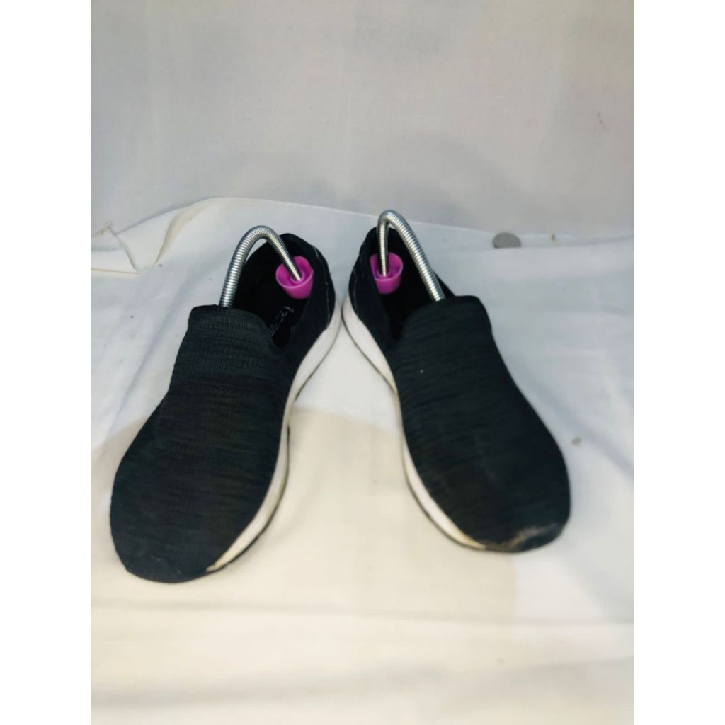 sepatu slip on merk league uk 42