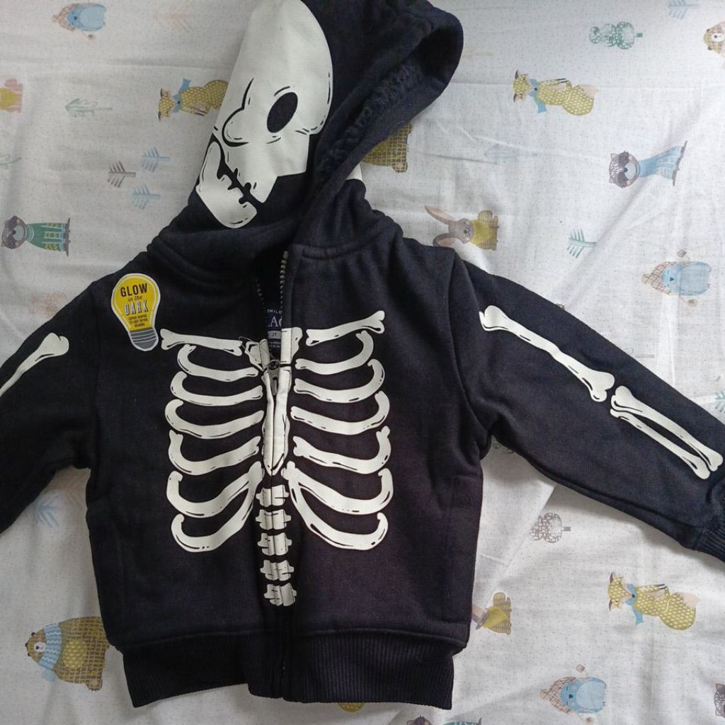 Jaket tulang glow in the dark