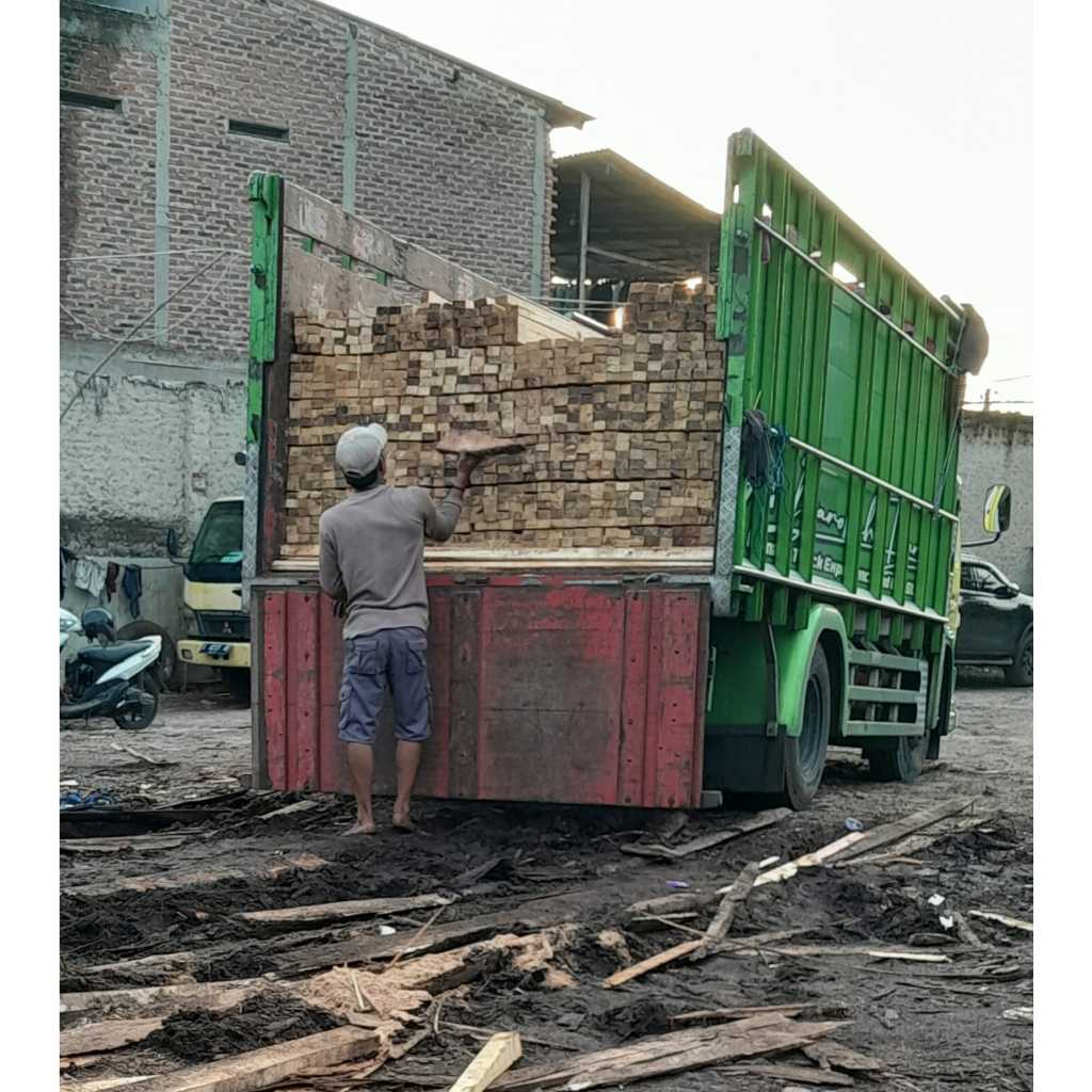 Balok Kayu Kaso 4/6 4 Meter / Bali