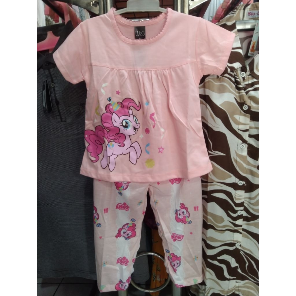 V3/We3 stelan baju tidur anak perempuan 1-2 tahun
