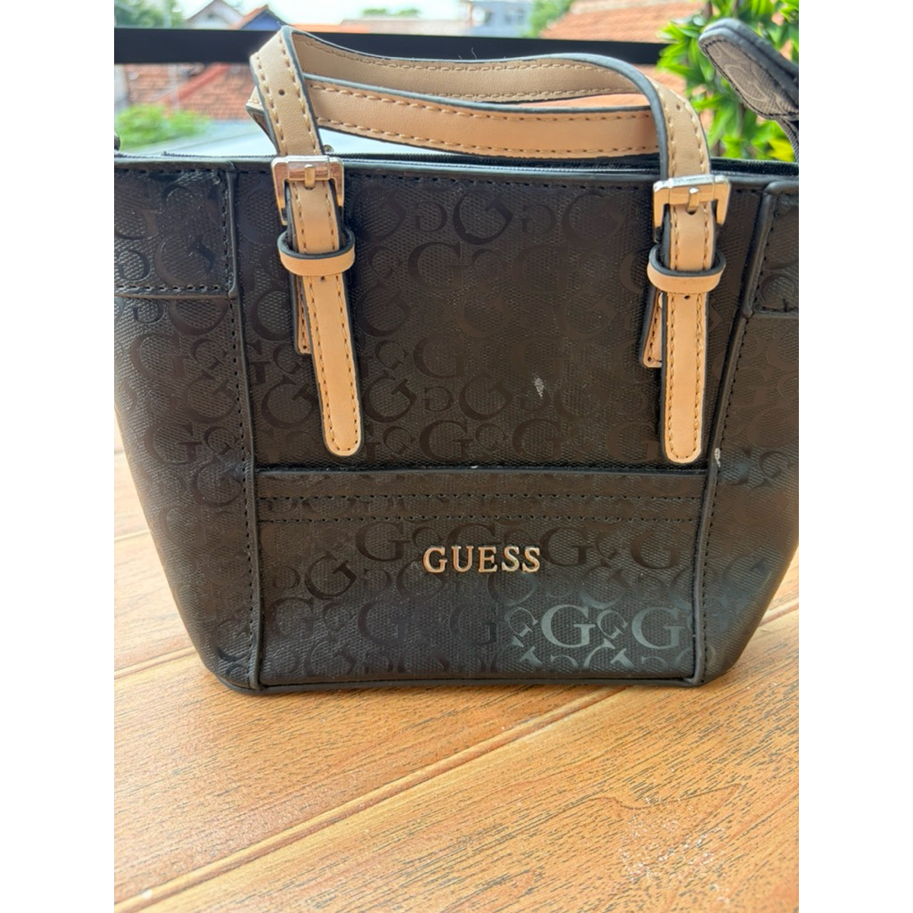 Guess Sling Bag