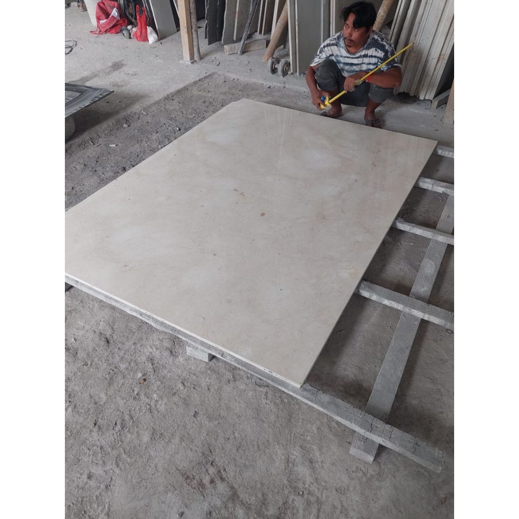 Meja Dapur Marmer Cream