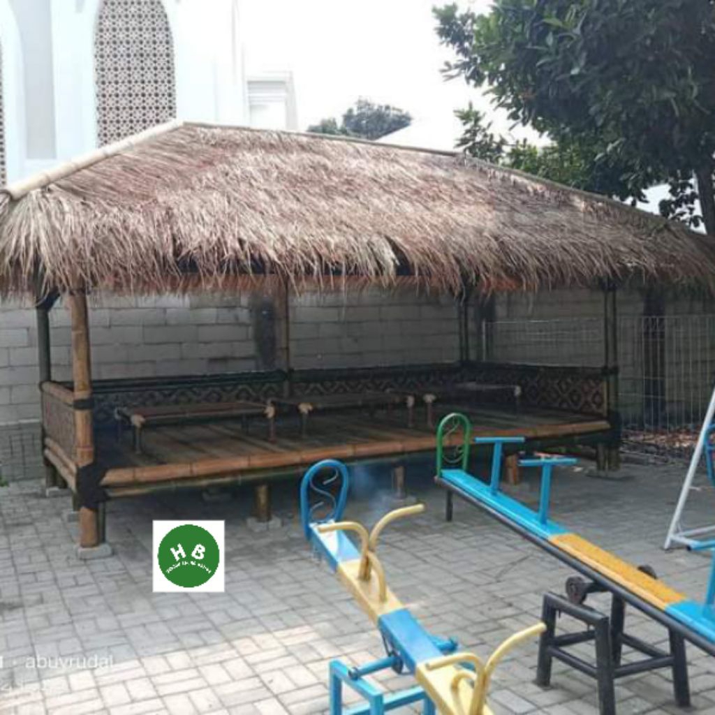 saung bambu atap ilalang, ukuran 2.5x5 m
