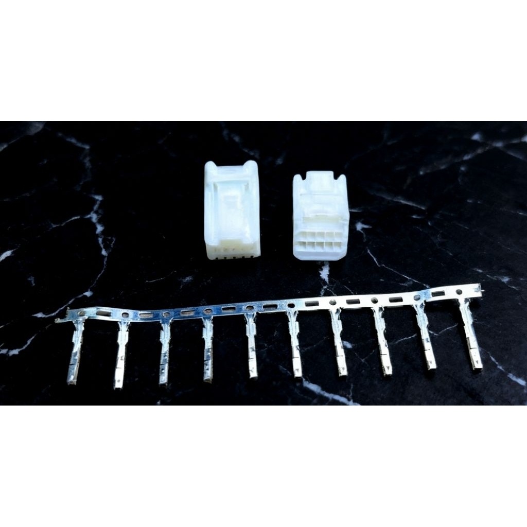 Soket 10 Pin Untuk Audio Spion Mobil