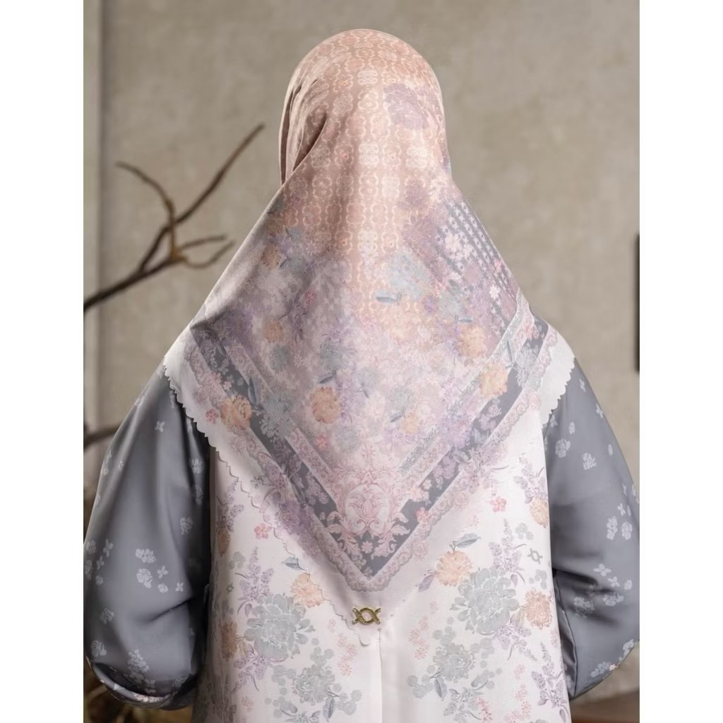 Nahira Scarf by Wearing Klamby [Hijab Motif Segi Empat]