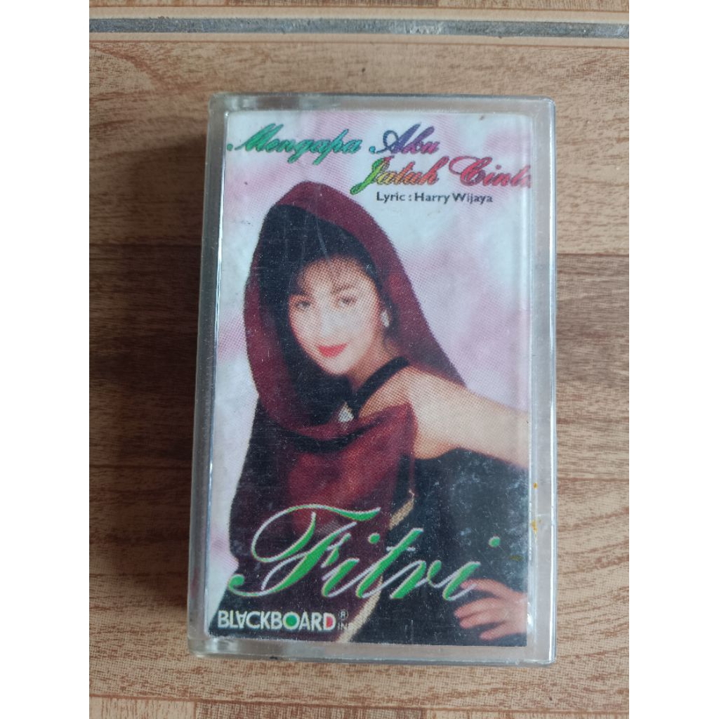 kaset pita FITRI "mengapa aku jatuh cinta"