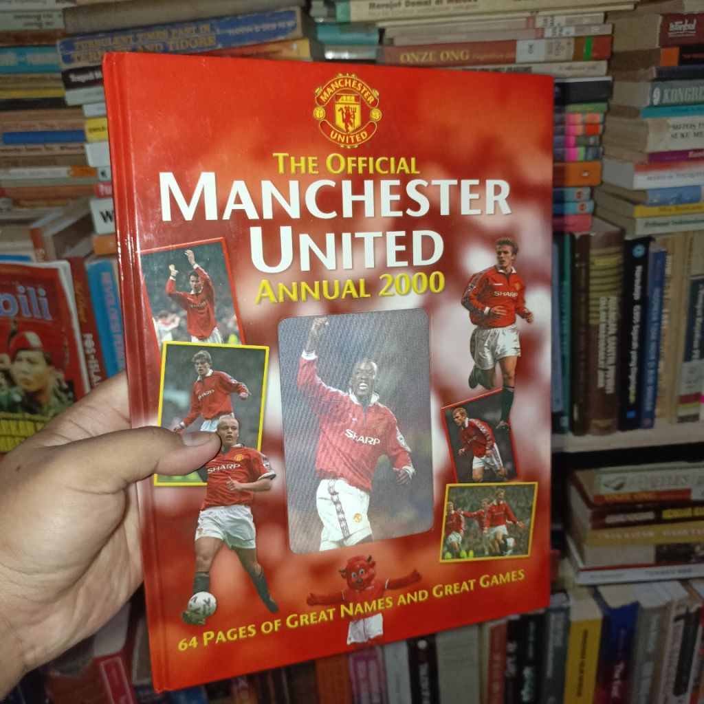 The Official Manchester United Annual 2000 (Stok 2)