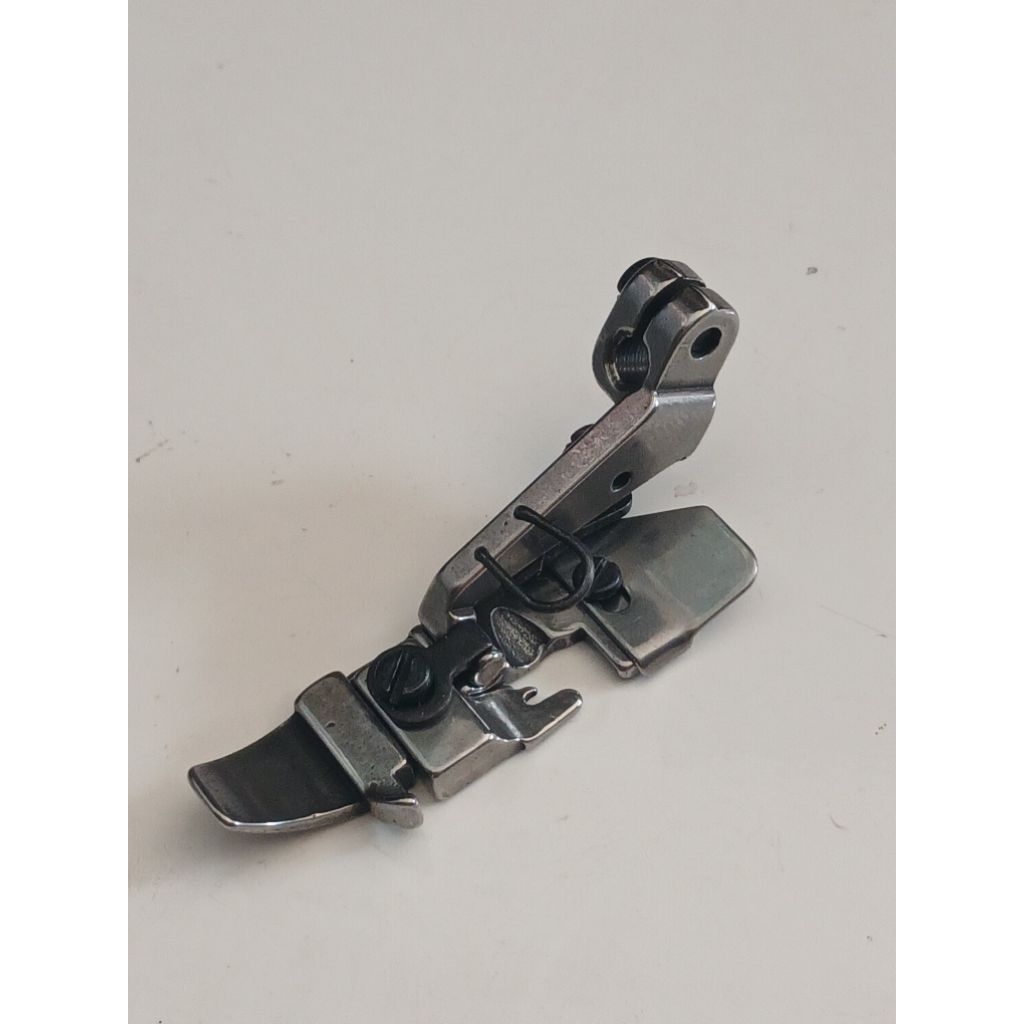 Sepatu Mesin Jahit Obras Juki MO Benang 4 (118-76851)