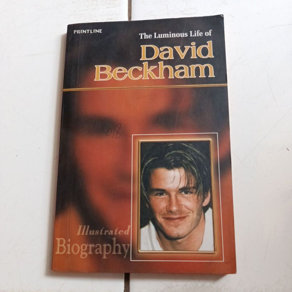 Buku The Luminous Life of David Beckham