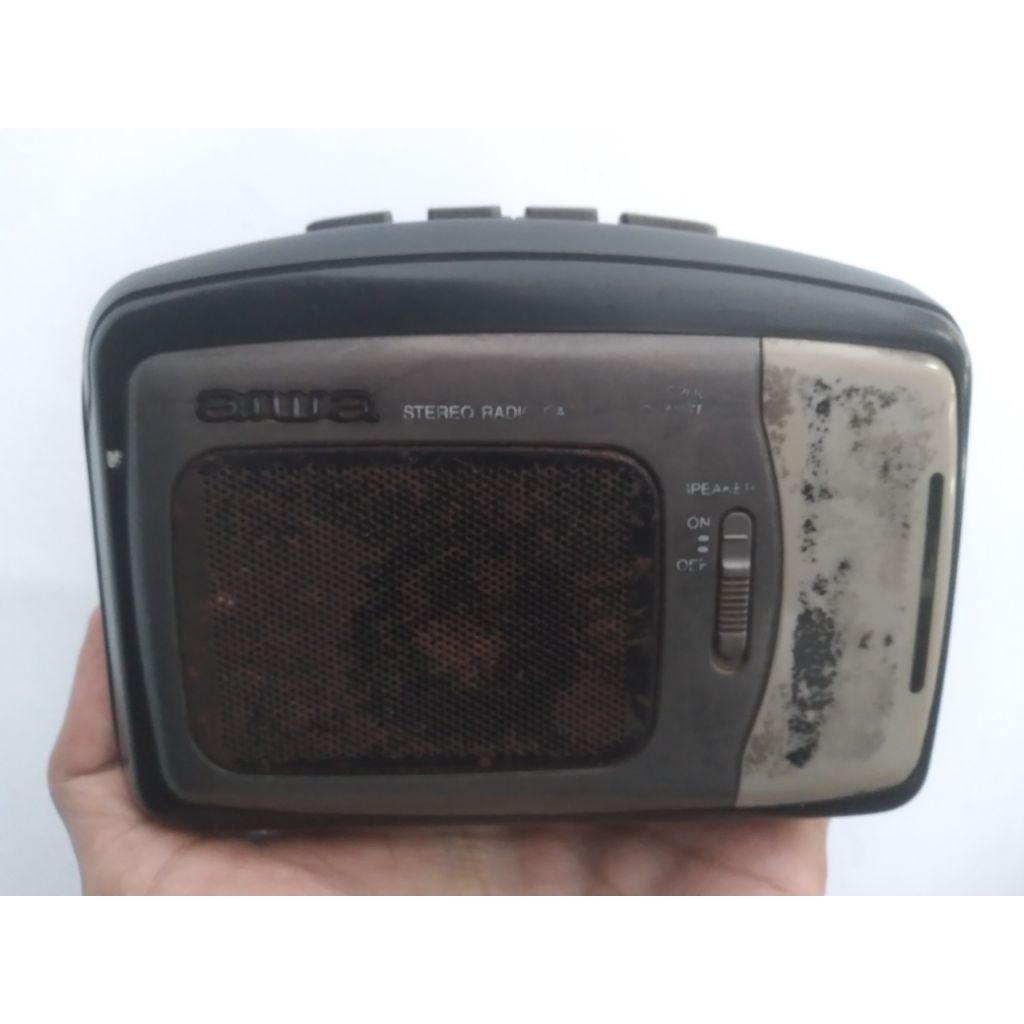 walkman aiwa tape ON