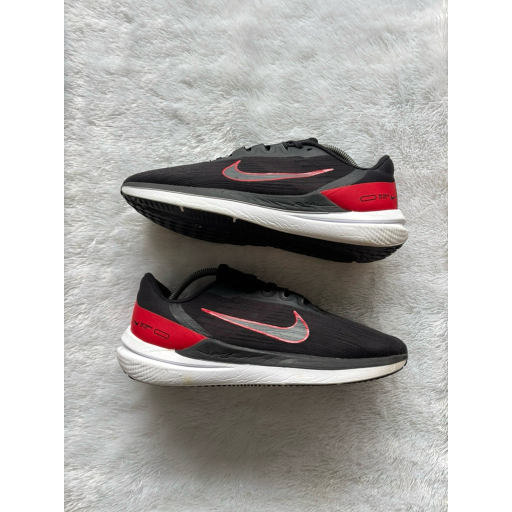 sepatu nike running air zoom winfo size 43