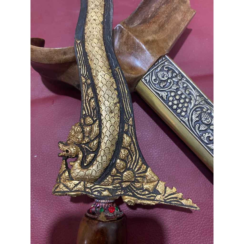 Keris Nogo Sapto Kinatah Kuningan