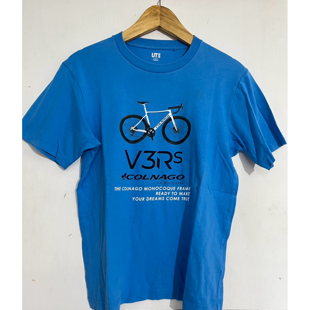 READY STOCK UNIQLO UT Biru