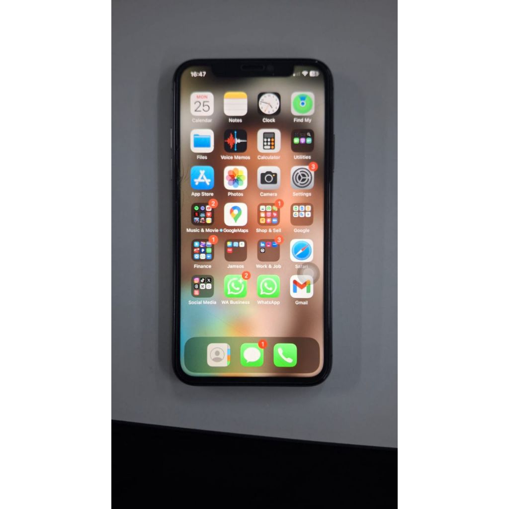 Perangkat Iphone XR 128GB Hitam