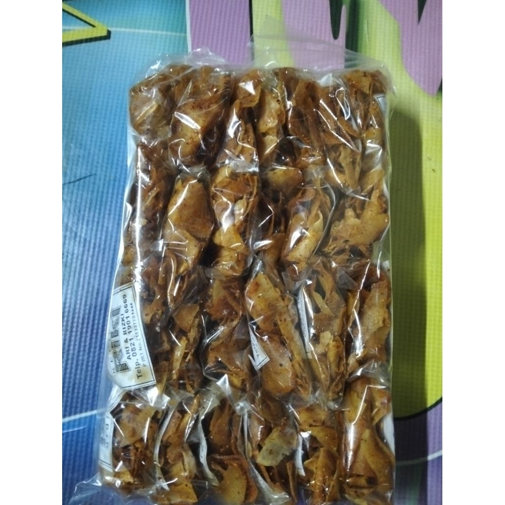 Keripik pedas RIKI Kemasan kecil-kecil