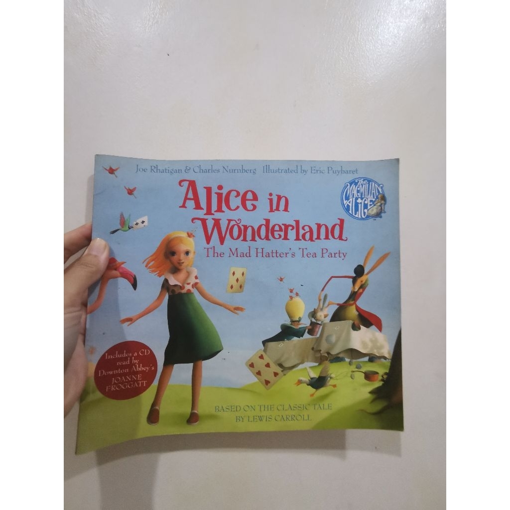 buku Alice in wonderland + CD
