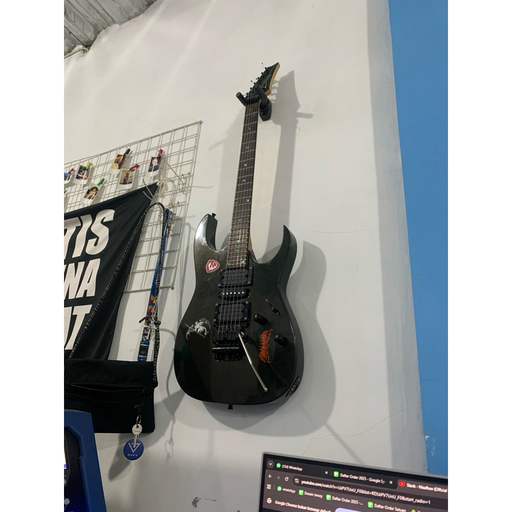 GITAR LISTRIK IBANEZ