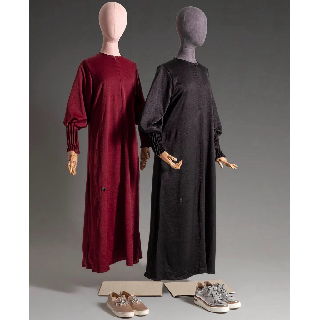 Fulana Aira Abaya  Black size L Dress bukan Aljenna Taza Elmadina Itsar