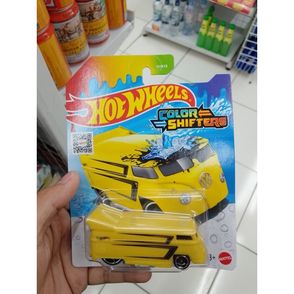 hotwhells Volkswagen drag bus