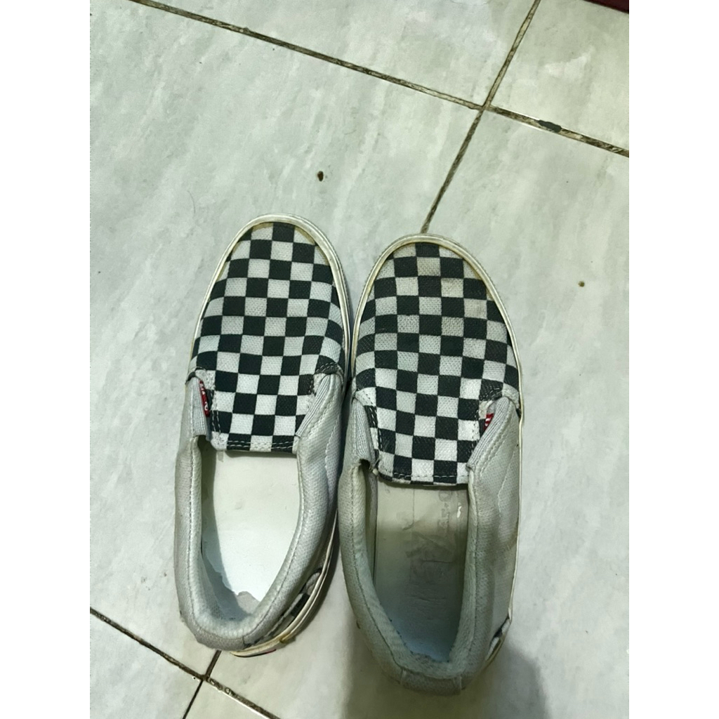 Sepatu Vans Slip On Catur Putih - Desain Klasik, Nyaman Dipakai, Pilihan Uk37 minus bisa dilihat sen