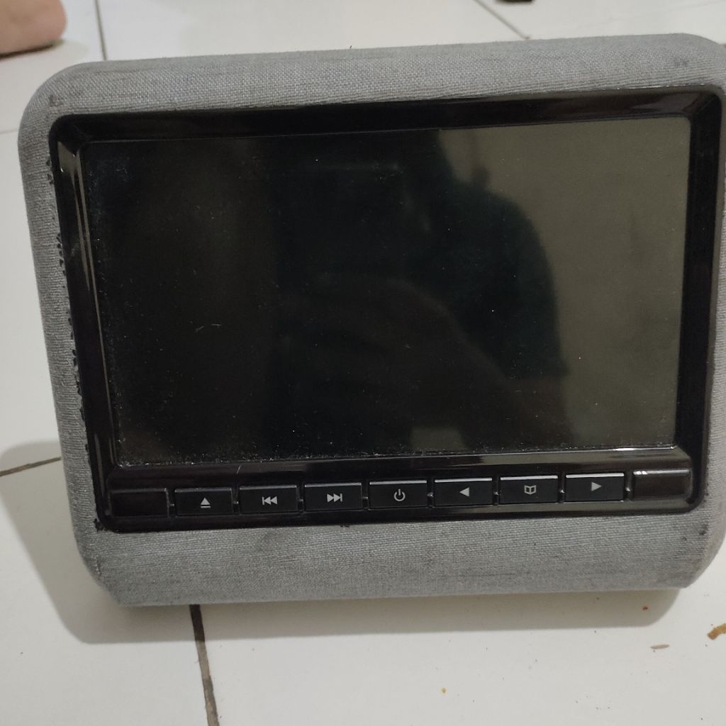 monitor headrest minus layar