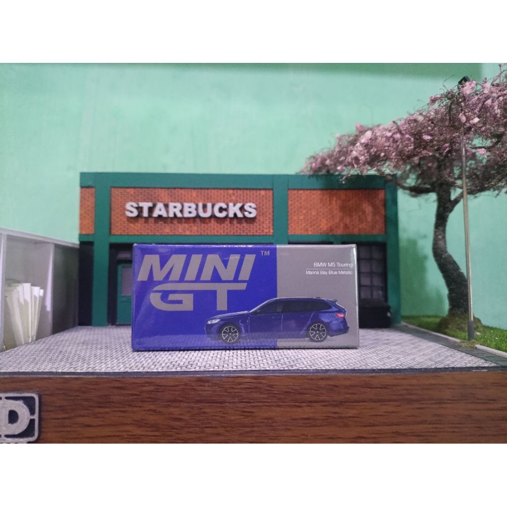 Mini GT Bmw M5 Touring Marina Blue