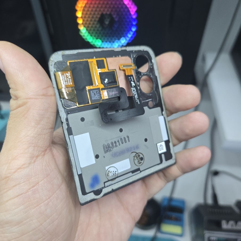 LCD LUAR SAMSUNG Z FLIP 4 ORIGINAL COPOTAN NORMAL TESTED (hitam)