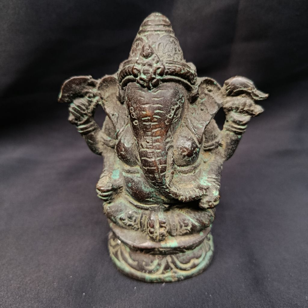 Patung Ganesha Warna Hitam Bahan Perunggu