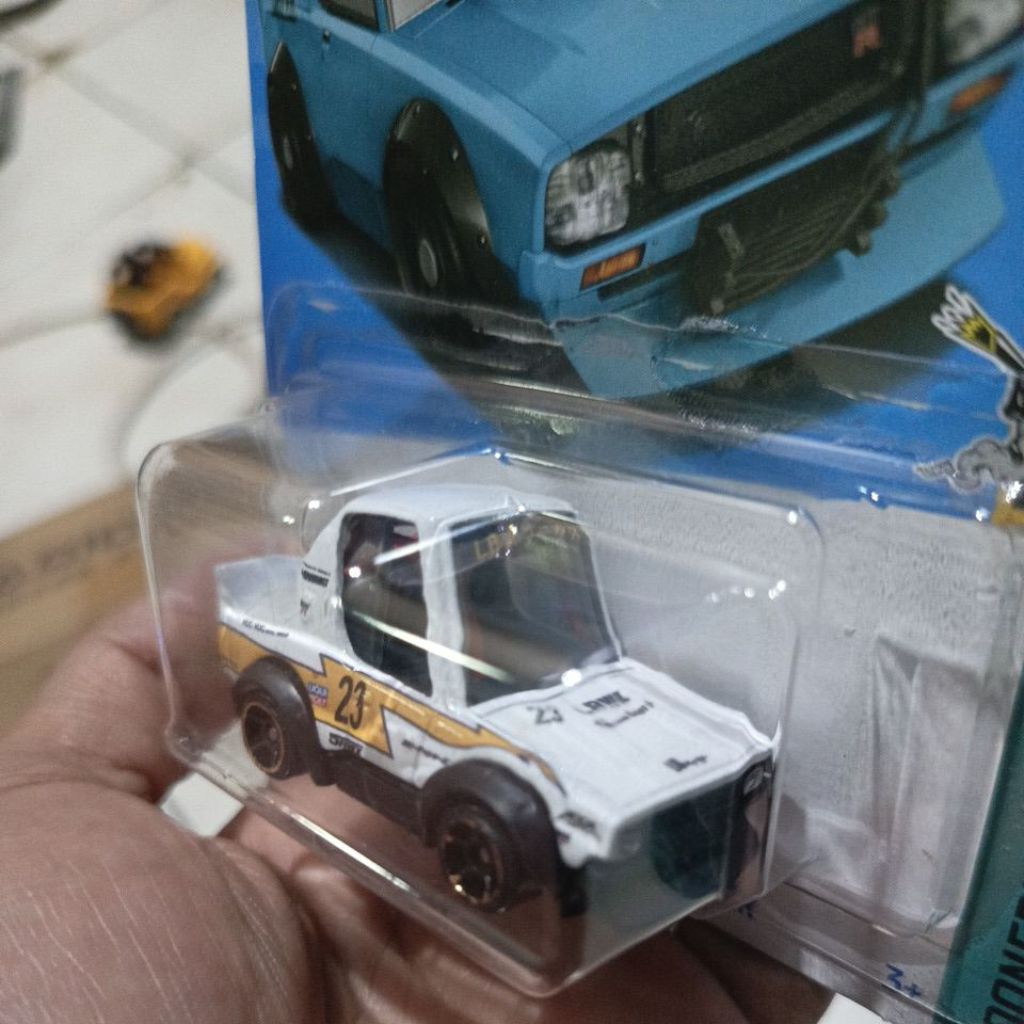 hot wheels tooned Nissan skyline LBWK