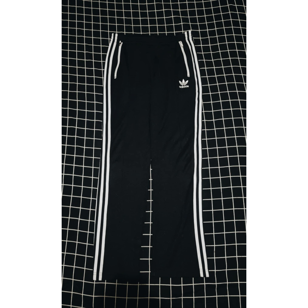 trackpants adidas