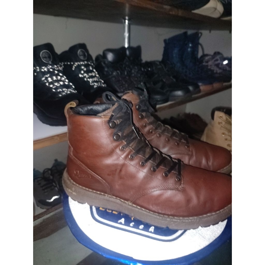 sepatu danner logger gtx