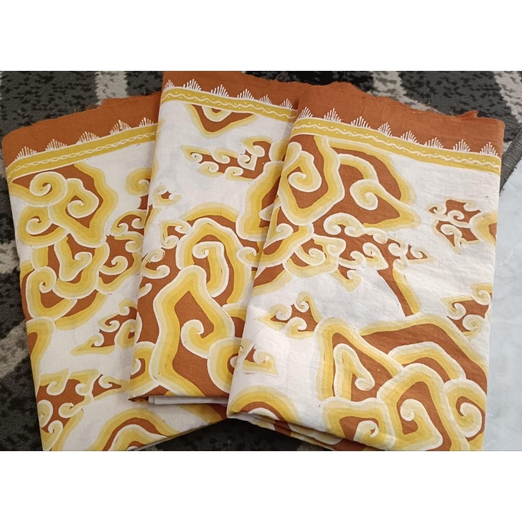 Kain Batik Tulis Cirebonan Trusmi Mega Mendung