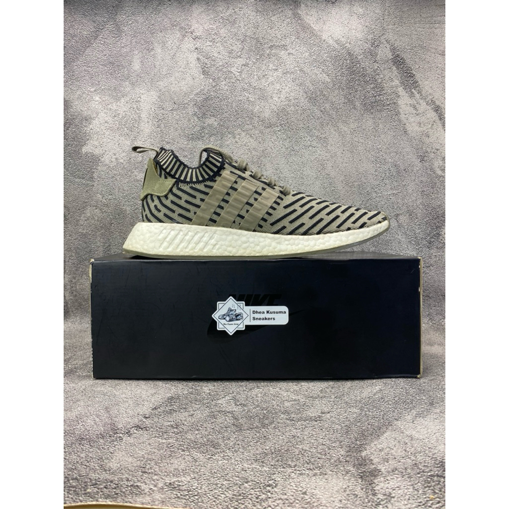 Sepatu Second Adidas NMD R2 Primeknit  Size 45 1/3  Original Guarantee 100%