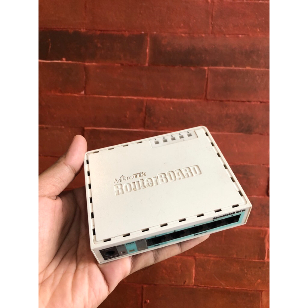 Mikrotik RB750GL gigabit