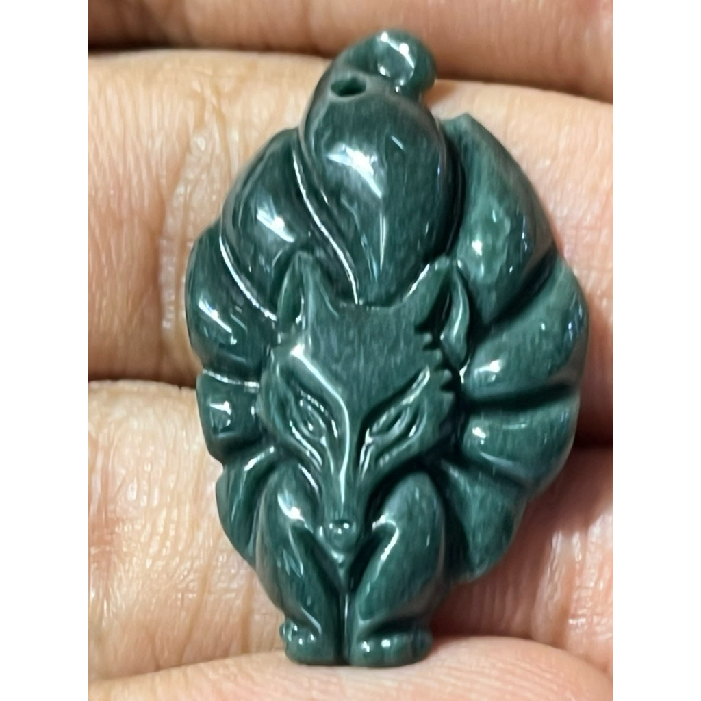 Liontin Giok. Jade Burma. Type A.