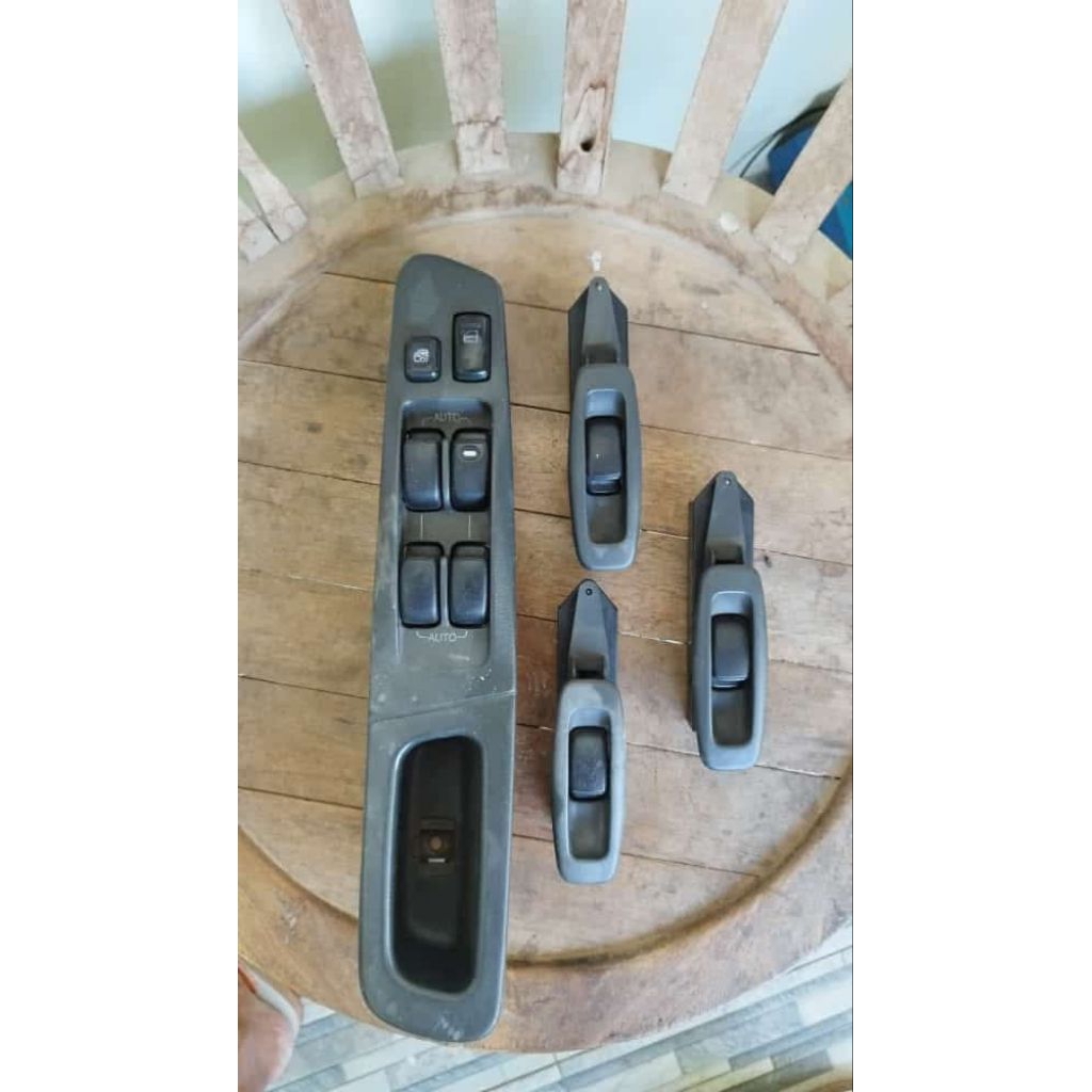 tombol power window sopir