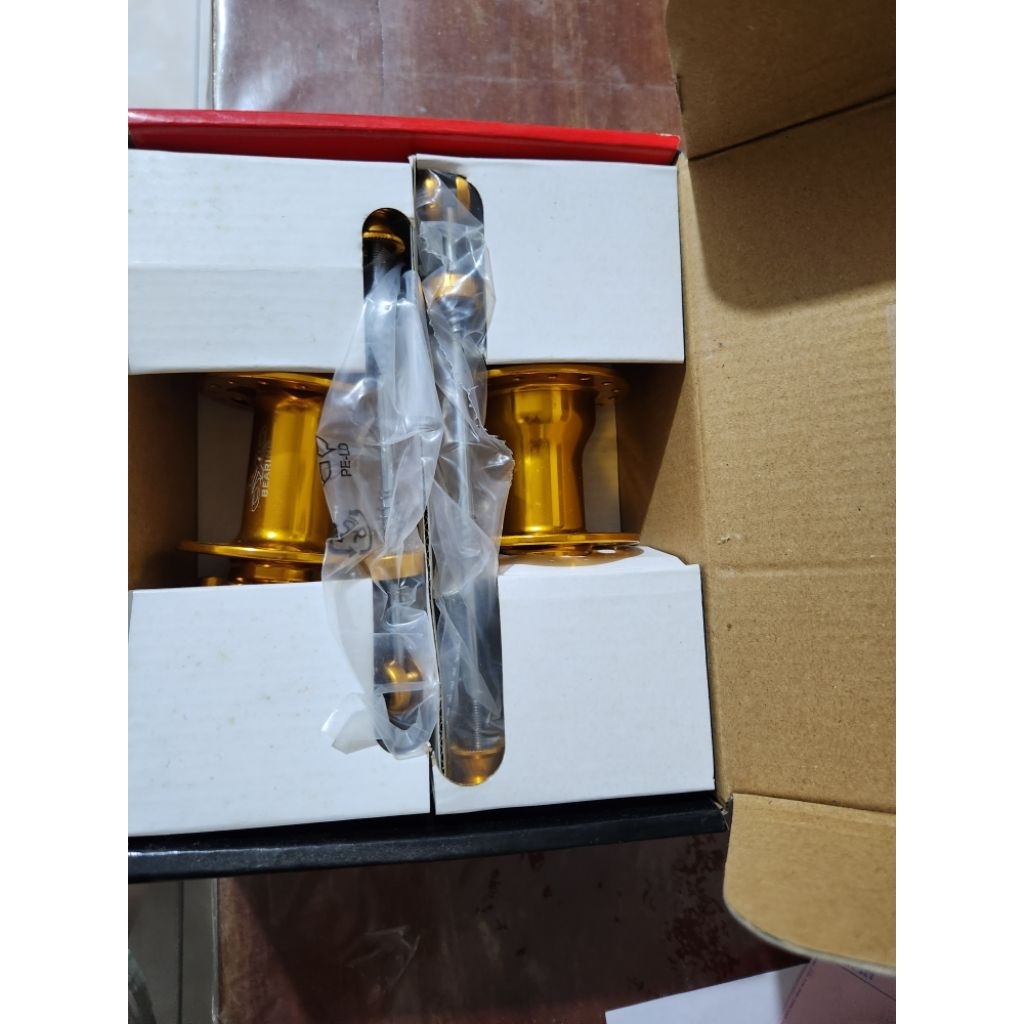 FREEHUB OXO 32 HOLE WARNA GOLD