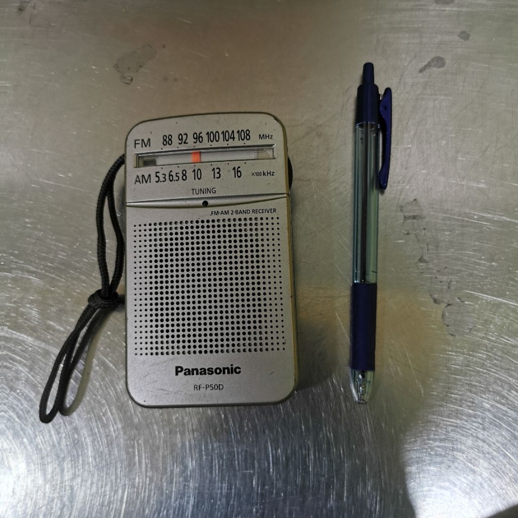 Radio Portable 2Band Radio Receiver Panasonic RF-P50D Built-in Speaker Fungsi Normal (bekas)