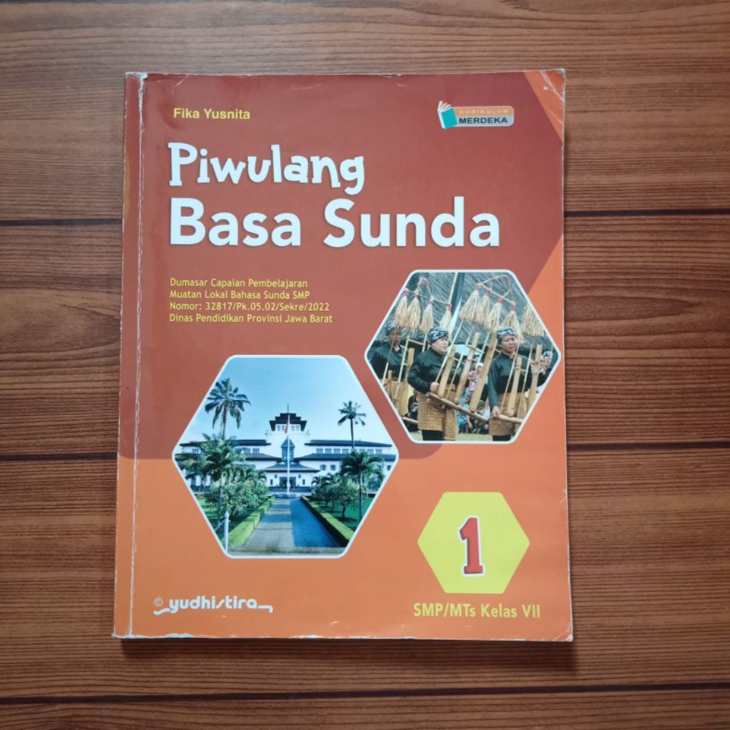 Buku paket PIWULANG BASA SUNDA SMP Kelas VII