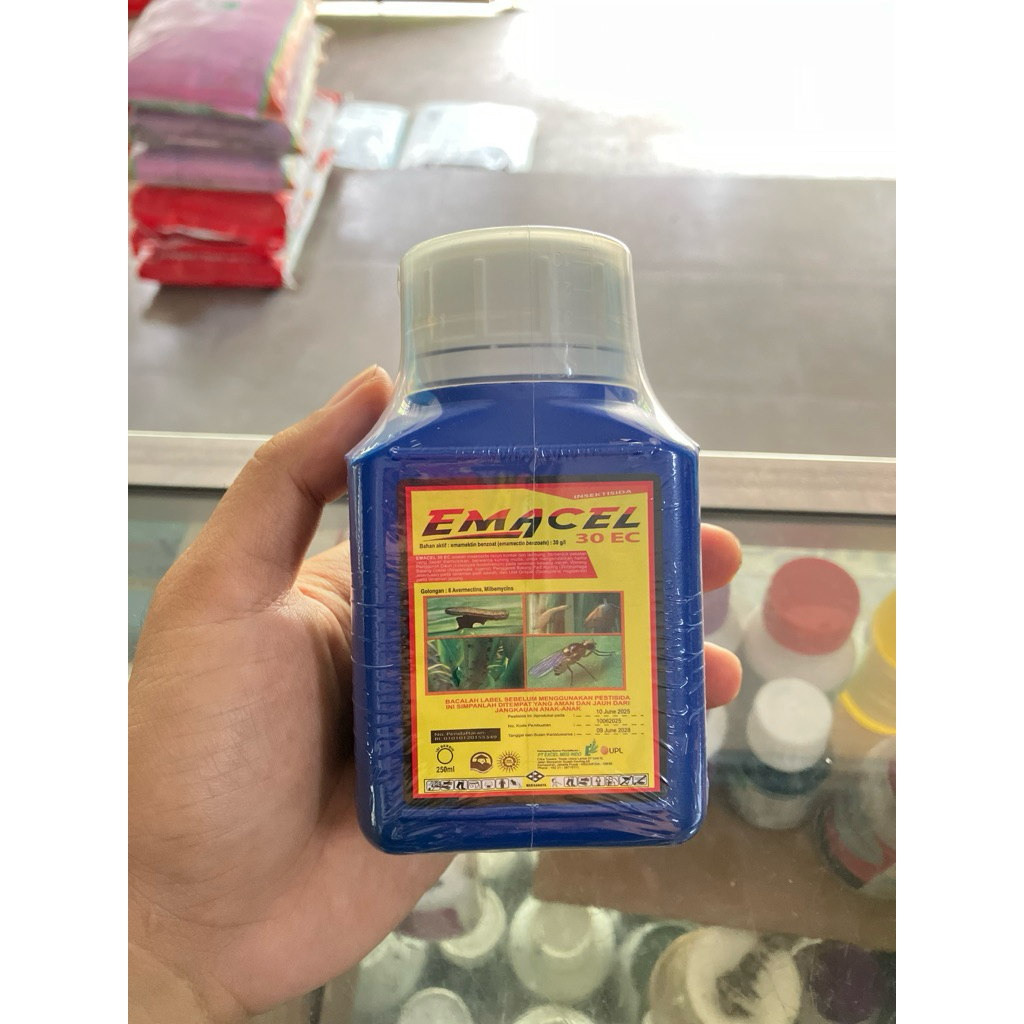 Insektisida Emacel 250 ml