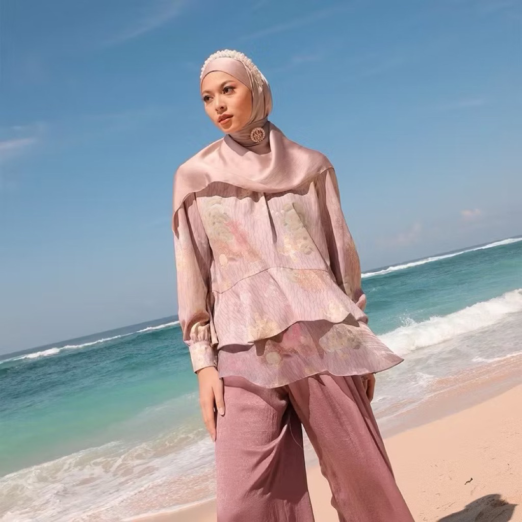 SHI - Under The SHI Oseana by Shireen Sungkar | Atasan Wanita | SHI | D’Hijab of Mey