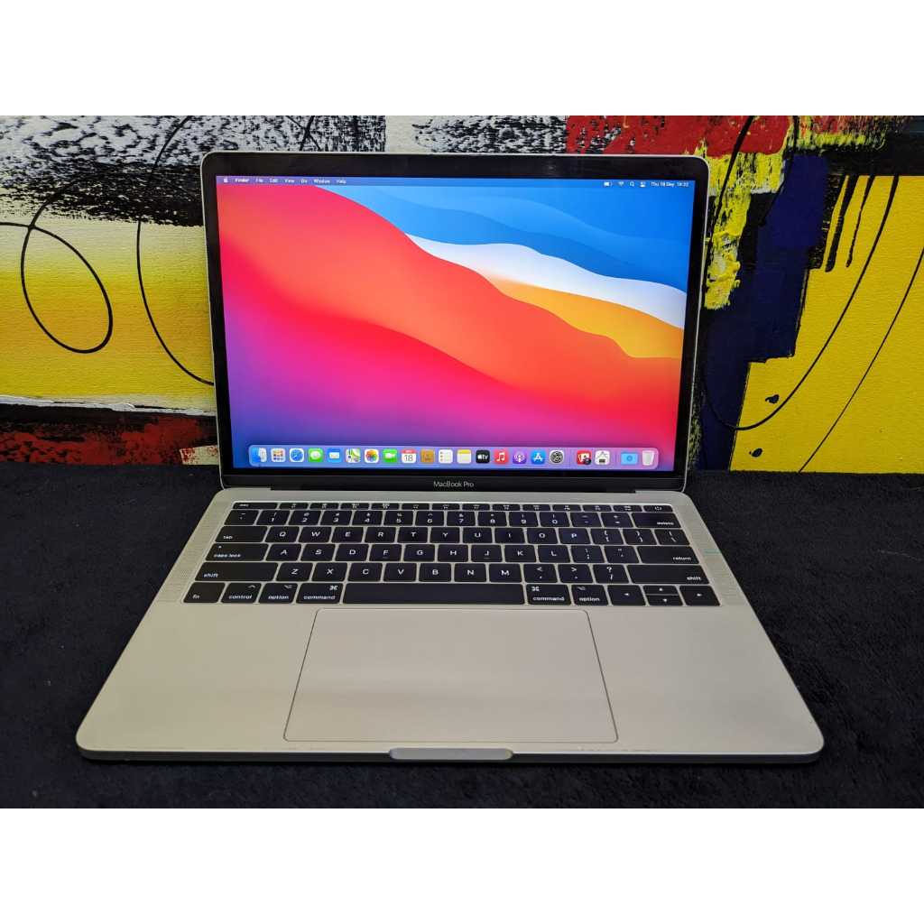 Laptop Apple Macbook Pro 13 2017 Core i5 8/128 Mulus