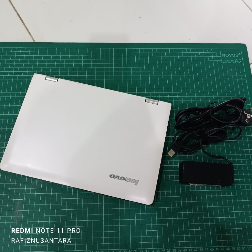 Lenovo ideapad 300S-11br laptop second