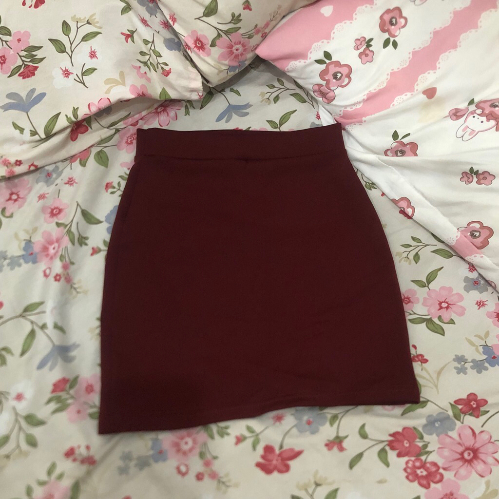 rok kerja kantor merah maroon mini