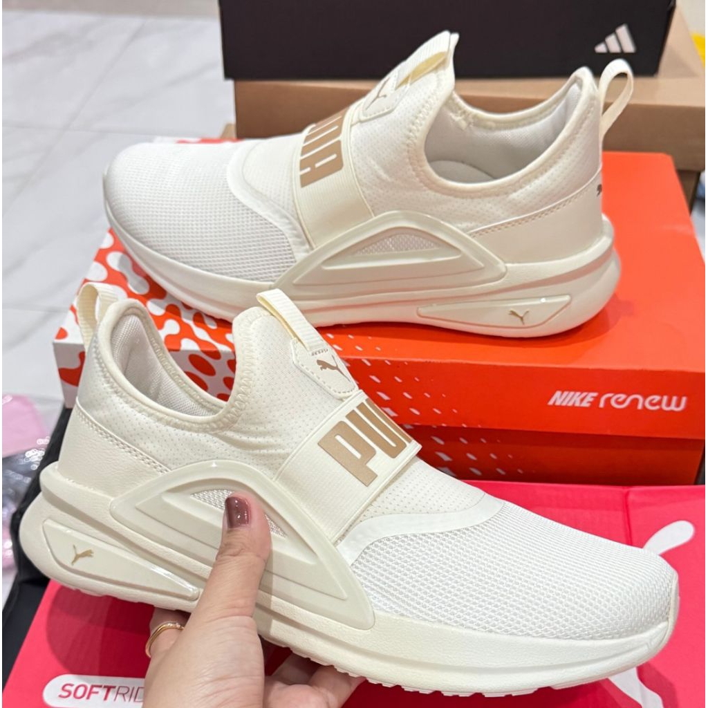 Sepatu Puma  Softride Enzo Evo Slip on Women's Shoes - Alpine Snow/Warm White/Puma Gold